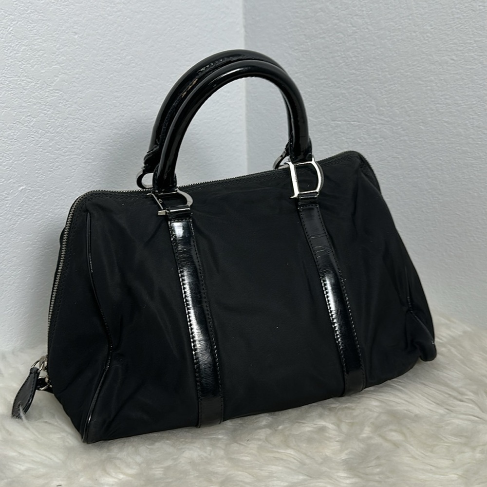 💯 Authentic Dior Handbag🍀 - Picture 6 of 17